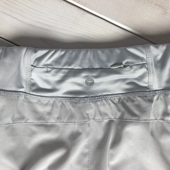 Avia Women's 3 Pair Running Shorts XL - Picture 9 of 16